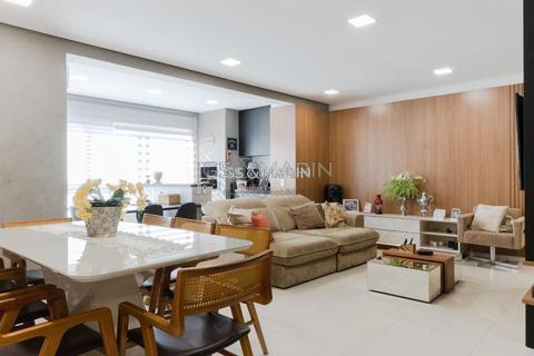 Apartamento à venda no Ed. Élégance, em Londrina
