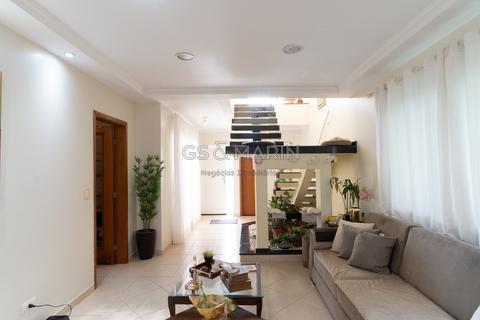 Casa à venda e para alugar no Cond. Golden Park I, em Londrina