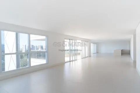 Apartamento à venda no Ed. La Torre, no Bela Suiça