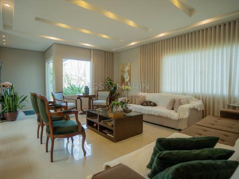 Casa à venda no Cond. Royal Tennis, em Londrina