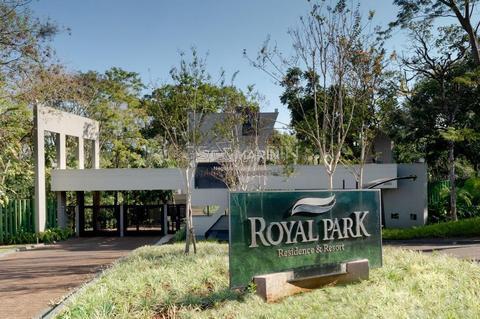 Casa à venda no Cond. Royal Park, em Londrina